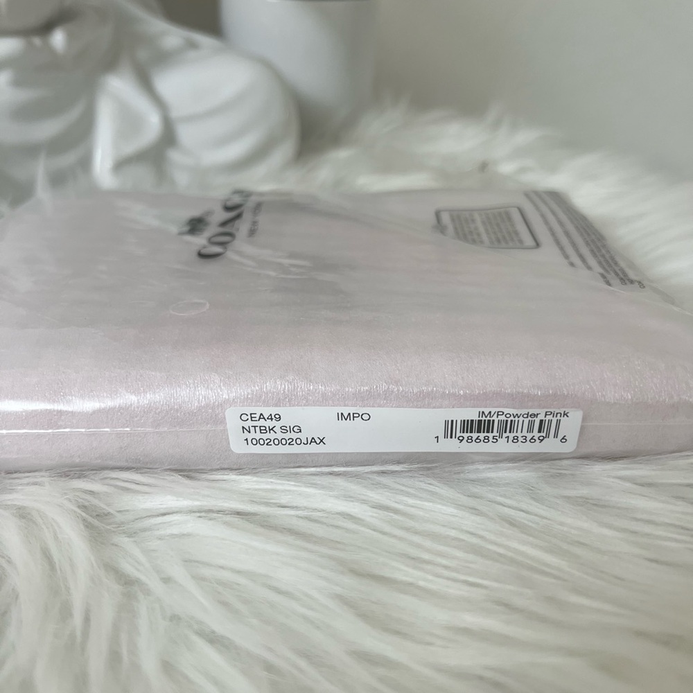 Coach powder pink notebook NWT brand new - Picture 2 of 5